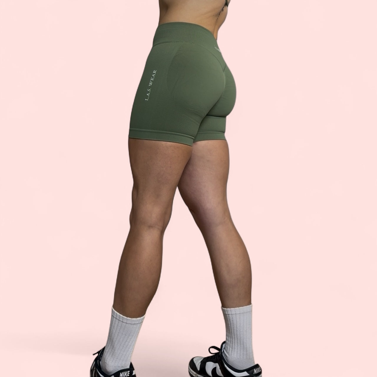 Invisible Scrunch Mid shorts