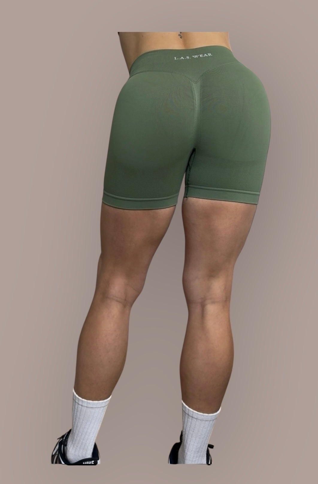 Invisible Scrunch Mid shorts