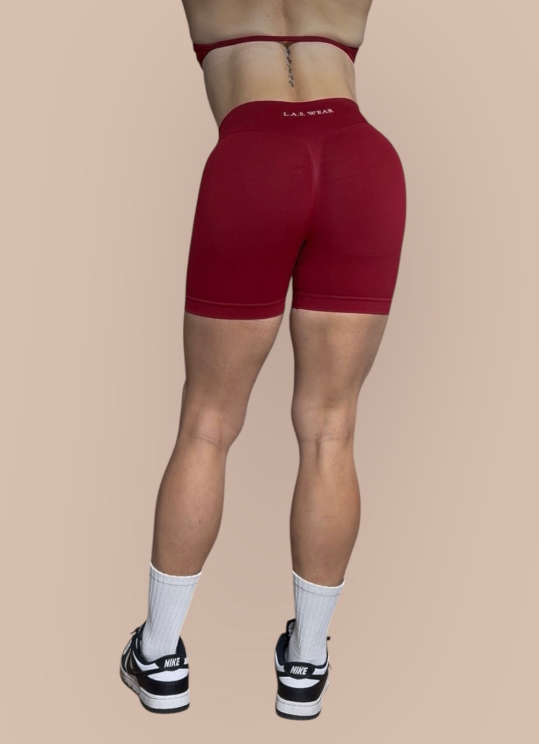 Invisible scrunch mid shorts